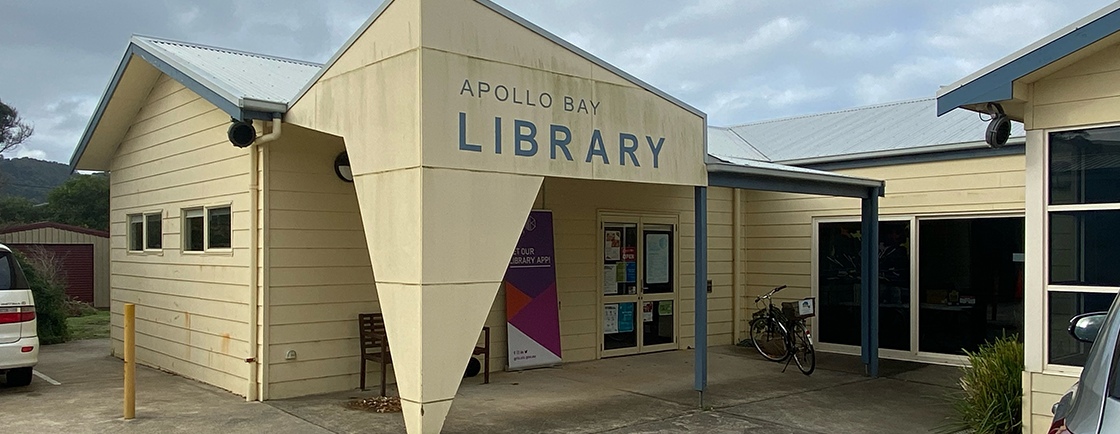 External view of Apollo Bay library on a cloudy day